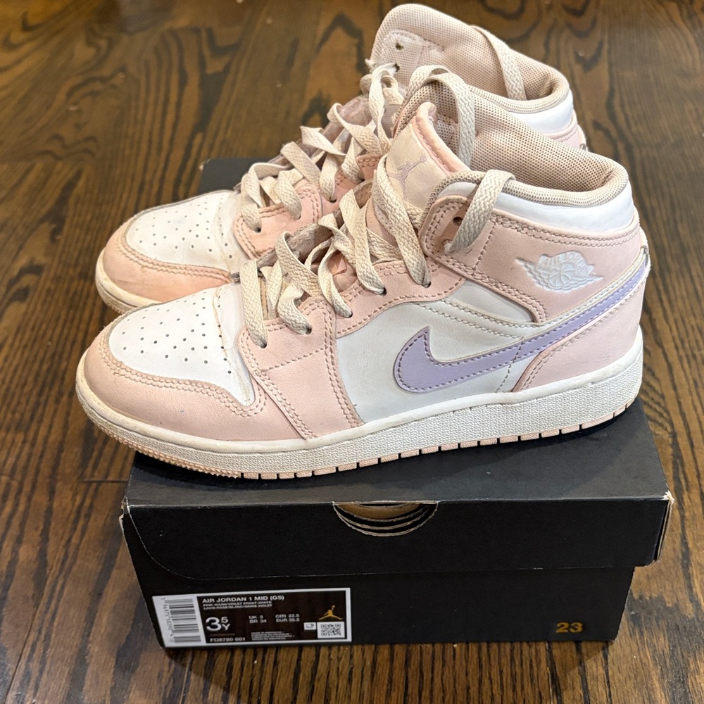 Nike Air Jordan 1 Mid SE in Pink and Lavender size 3.5y